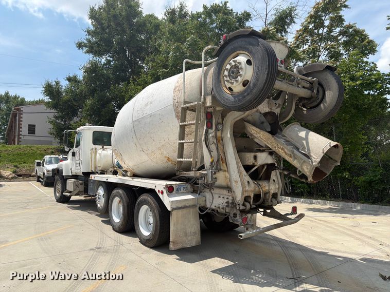 image for item DQ7829 2007 International 5500i ready mix truck