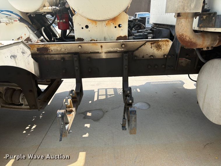 image for item DQ7829 2007 International 5500i ready mix truck