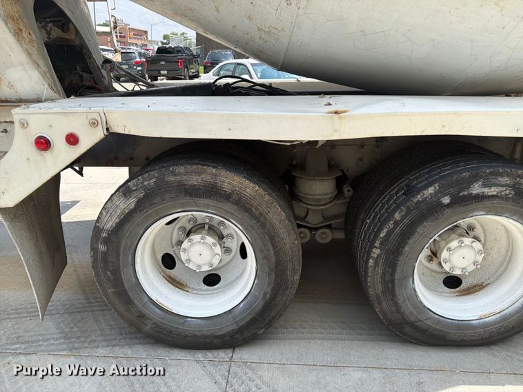 image for item DQ7829 2007 International 5500i ready mix truck