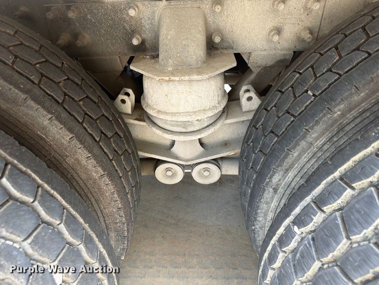 image for item DQ7829 2007 International 5500i ready mix truck