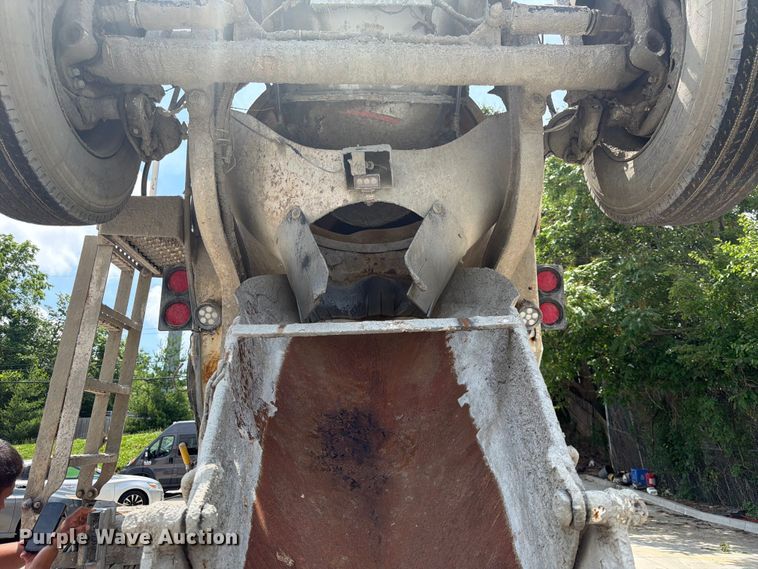 image for item DQ7829 2007 International 5500i ready mix truck