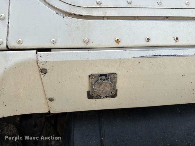 image for item DQ7829 2007 International 5500i ready mix truck
