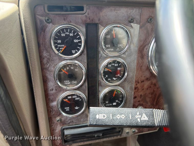 image for item DQ7829 2007 International 5500i ready mix truck