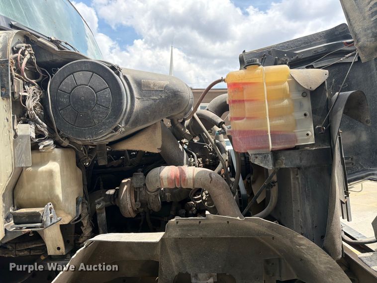 image for item DQ7829 2007 International 5500i ready mix truck