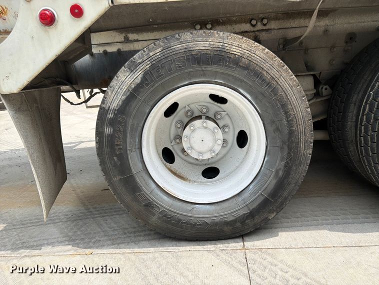 image for item DQ7829 2007 International 5500i ready mix truck