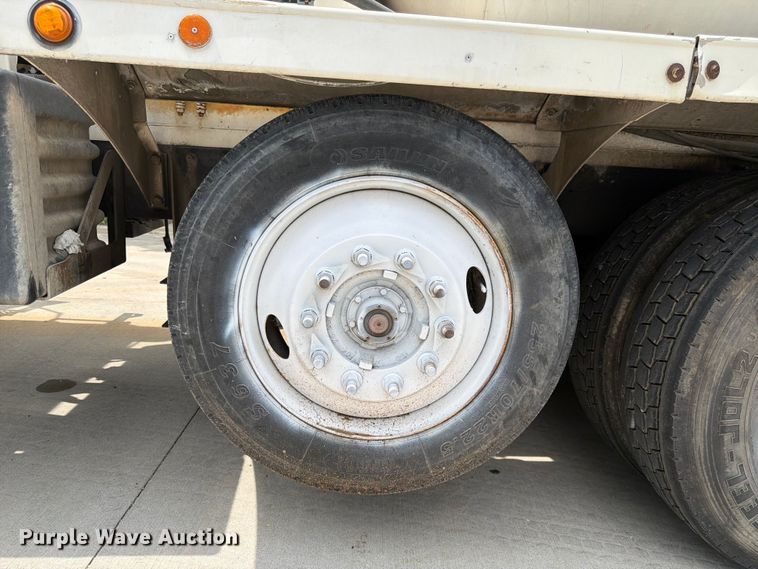 image for item DQ7829 2007 International 5500i ready mix truck