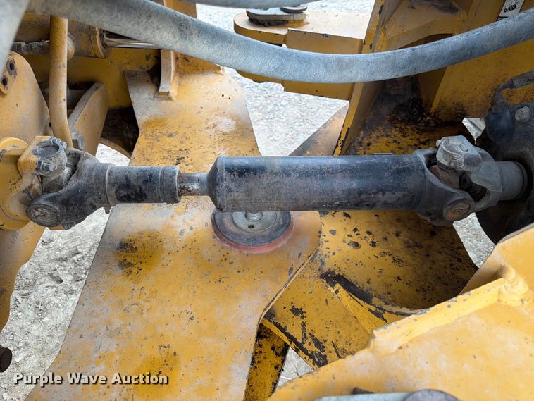 image for item DQ7833 2003 John Deere 624H wheel loader