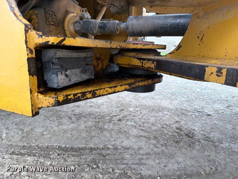image for item DQ7833 2003 John Deere 624H wheel loader