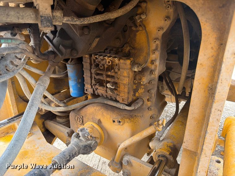 image for item DQ7833 2003 John Deere 624H wheel loader