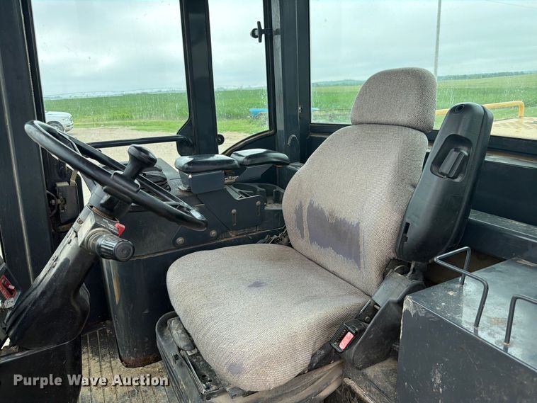 image for item DQ7833 2003 John Deere 624H wheel loader