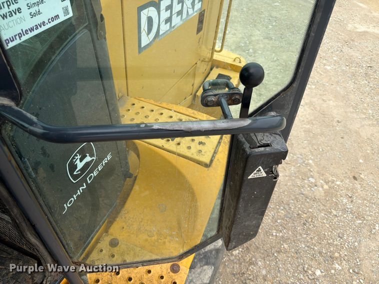 image for item DQ7833 2003 John Deere 624H wheel loader