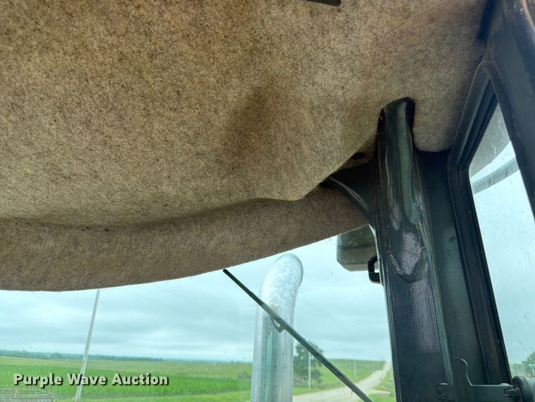 image for item DQ7833 2003 John Deere 624H wheel loader