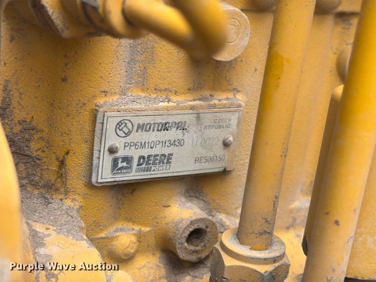 image for item DQ7833 2003 John Deere 624H wheel loader