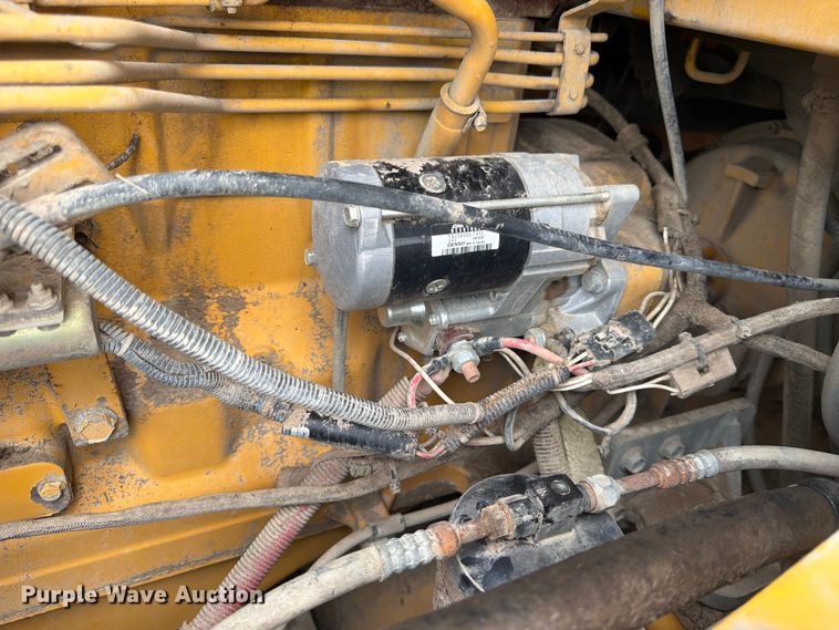 image for item DQ7833 2003 John Deere 624H wheel loader