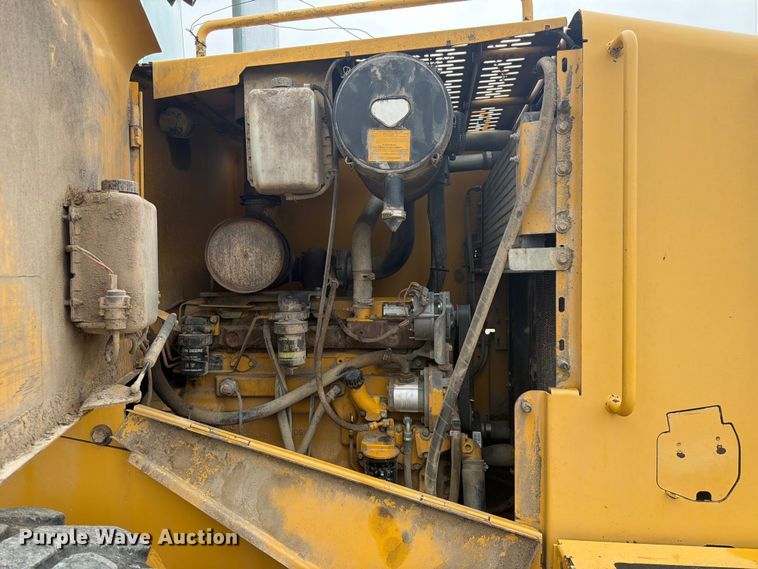 image for item DQ7833 2003 John Deere 624H wheel loader