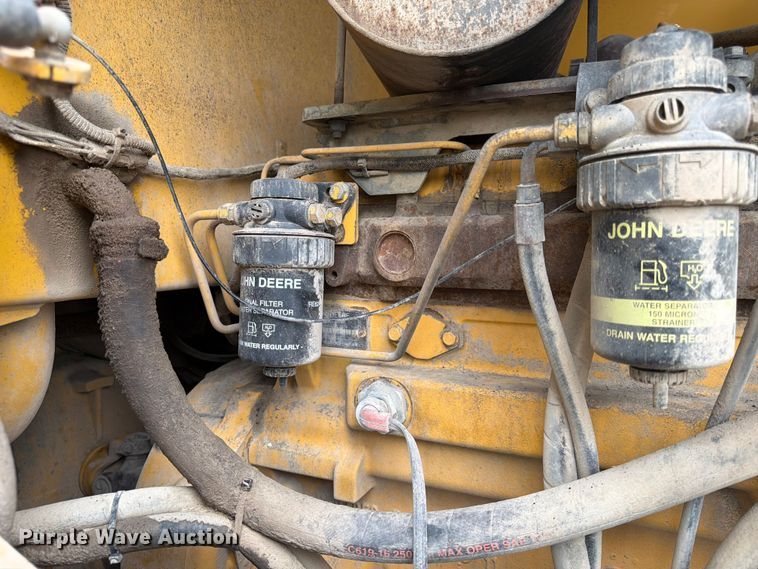 image for item DQ7833 2003 John Deere 624H wheel loader