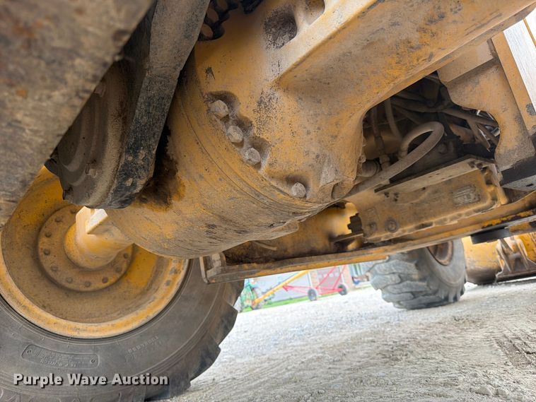 image for item DQ7833 2003 John Deere 624H wheel loader