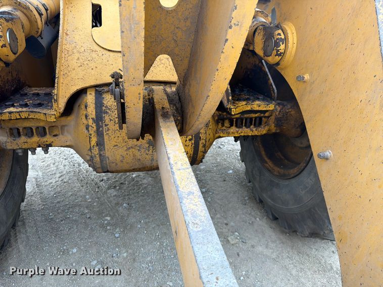 image for item DQ7833 2003 John Deere 624H wheel loader