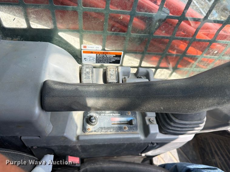 image for item DQ7837 2019 Kubota SVL 75-2 tracked skid steer loader