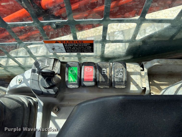 image for item DQ7837 2019 Kubota SVL 75-2 tracked skid steer loader