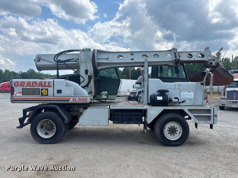image for item DU0459 2003 Gradall XL3100 wheeled excavator