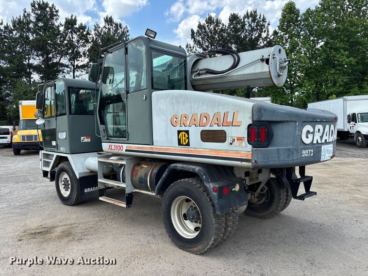 image for item DU0459 2003 Gradall XL3100 wheeled excavator
