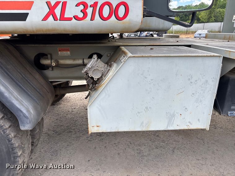image for item DU0459 2003 Gradall XL3100 wheeled excavator