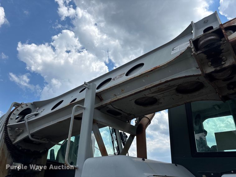 image for item DU0459 2003 Gradall XL3100 wheeled excavator