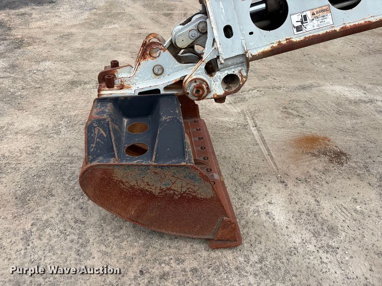 image for item DU0459 2003 Gradall XL3100 wheeled excavator
