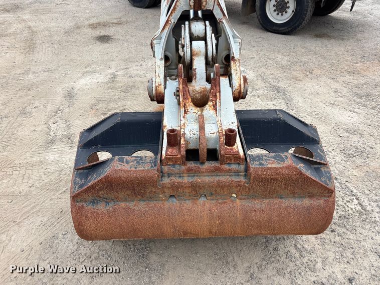 image for item DU0459 2003 Gradall XL3100 wheeled excavator