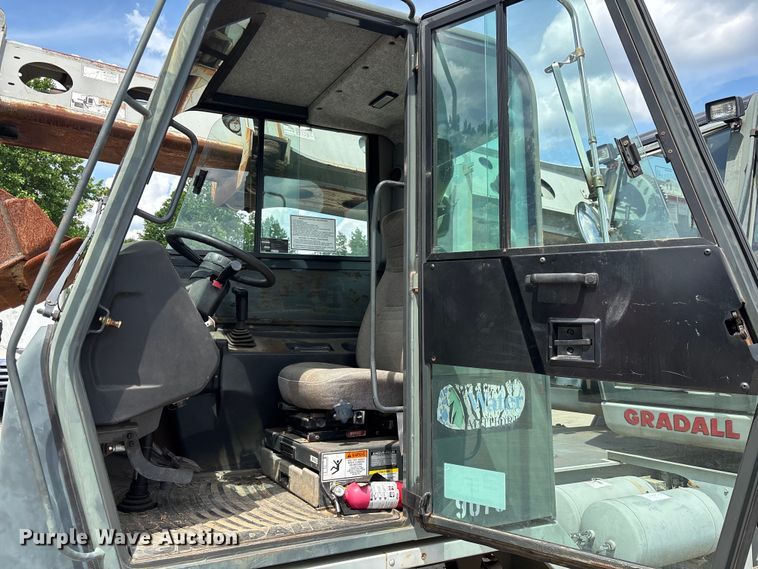 image for item DU0459 2003 Gradall XL3100 wheeled excavator
