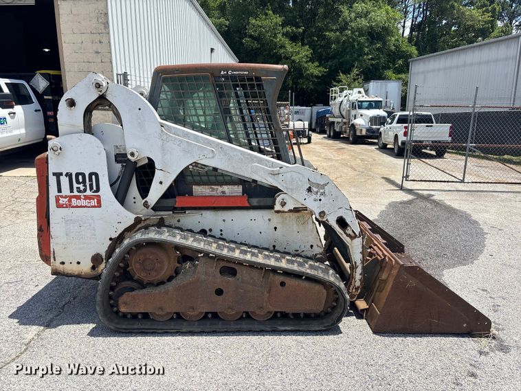 image for item DU6270 2009 Bobcat T180 tracked skid steer loader
