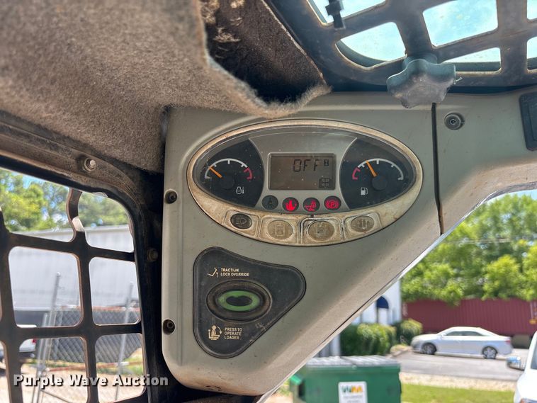 image for item DU6270 2009 Bobcat T180 tracked skid steer loader