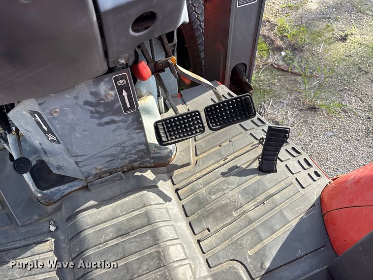 image for item DU6303 2014 Kubota L39 backhoe
