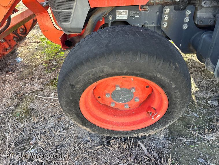 image for item DU6303 2014 Kubota L39 backhoe