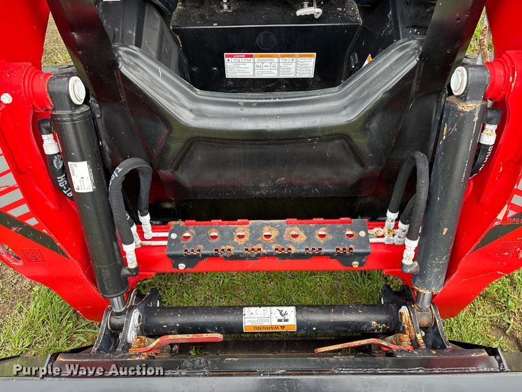 image for item DU6311 Manitou 2300V skid steer loader