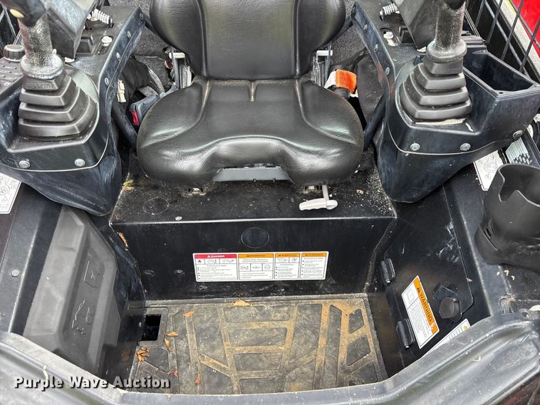 image for item DU6311 Manitou 2300V skid steer loader