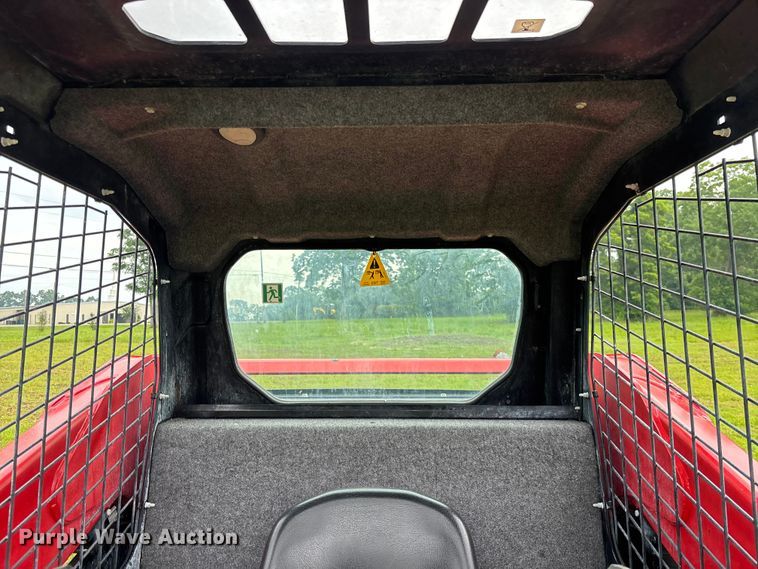 image for item DU6311 Manitou 2300V skid steer loader