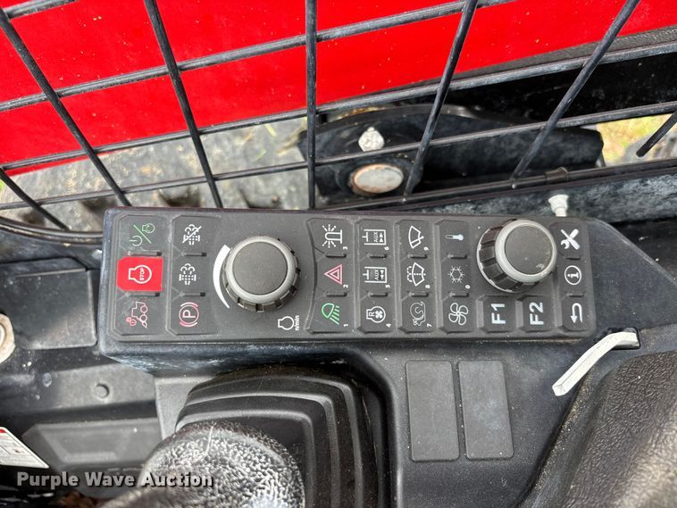 image for item DU6311 Manitou 2300V skid steer loader