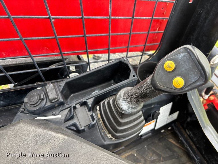 image for item DU6311 Manitou 2300V skid steer loader