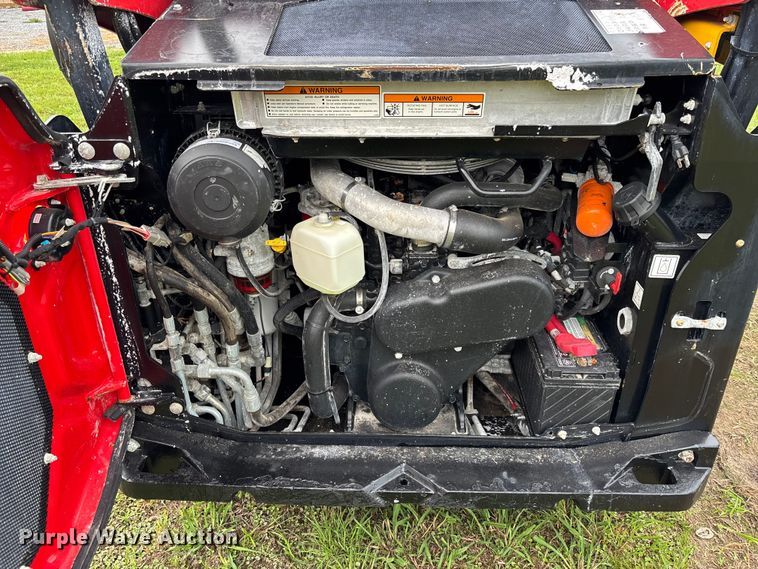 image for item DU6311 Manitou 2300V skid steer loader