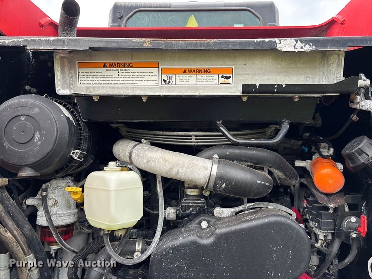 image for item DU6311 Manitou 2300V skid steer loader