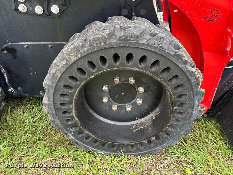 image for item DU6311 Manitou 2300V skid steer loader