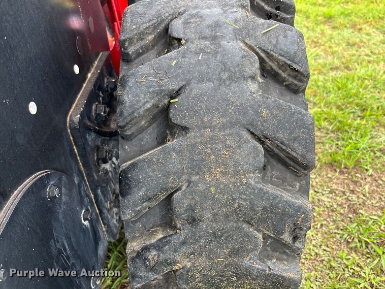 image for item DU6311 Manitou 2300V skid steer loader