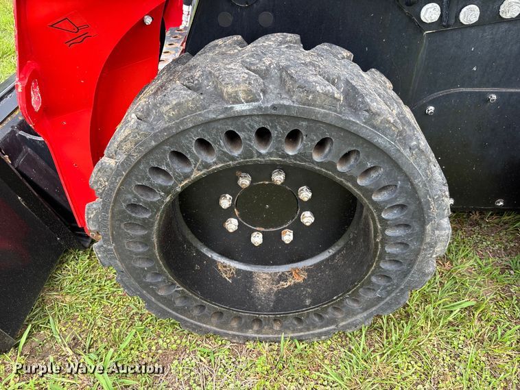 image for item DU6311 Manitou 2300V skid steer loader