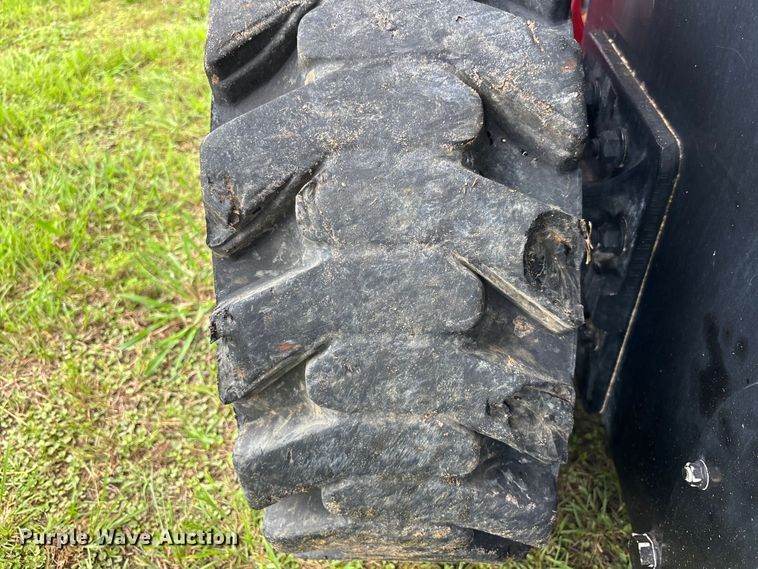 image for item DU6311 Manitou 2300V skid steer loader