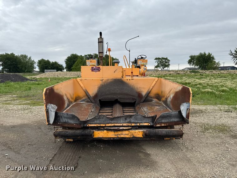 image for item DV2005 2000 Blaw-Knox PF-3200 paver