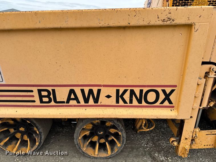 image for item DV2005 2000 Blaw-Knox PF-3200 paver