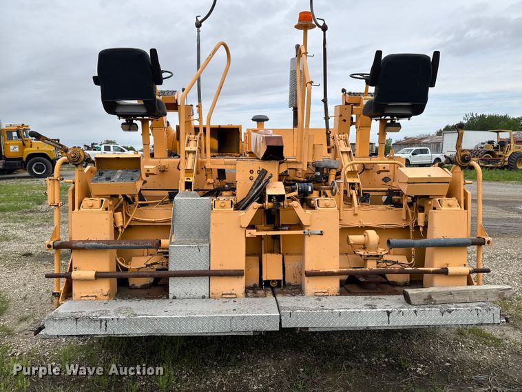 image for item DV2005 2000 Blaw-Knox PF-3200 paver