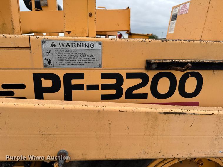 image for item DV2005 2000 Blaw-Knox PF-3200 paver